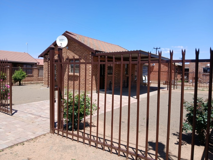 2 Bedroom Property for Sale in Mandela View Free State